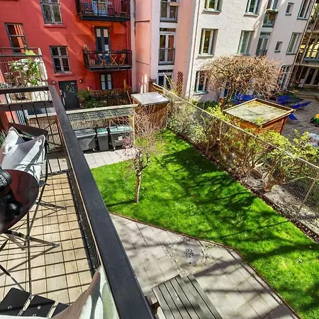 Stylish 2br Steps From Center Lägenhet *