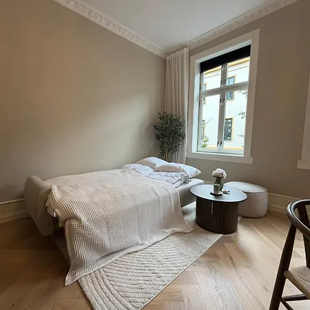 Lägenhet Stylish 2br Steps From Center *